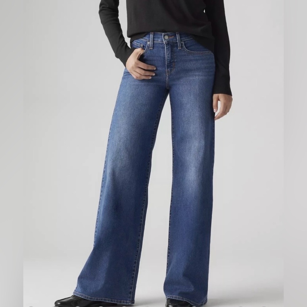 Levi's 318 SHAPING WIDE LEG  size 27
